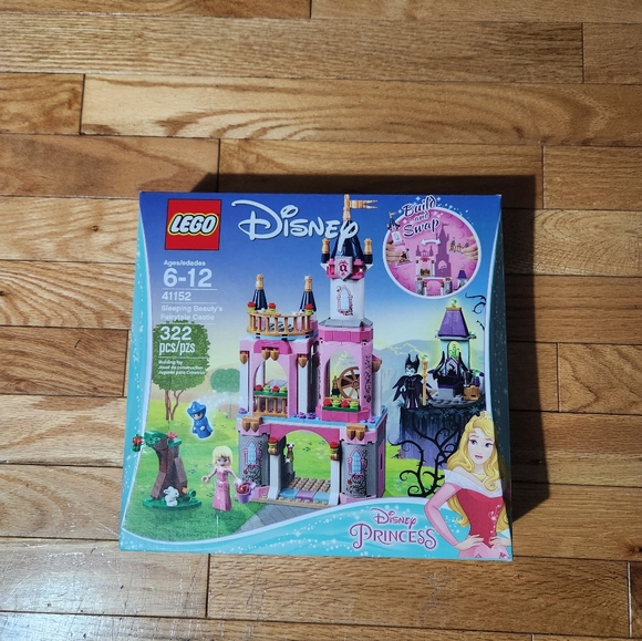 Disney Lego Sleeping Beauty Fairytale Castle
